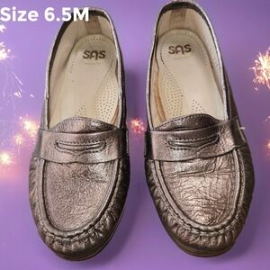 SAS Genuine Comfort Shoe Women's Bronze Leather Penny Loafers Size 6.5M
